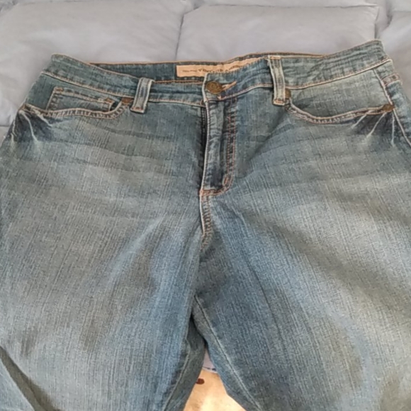 Nine West Boot Cut 👖 Jeans - Picture 4 of 8